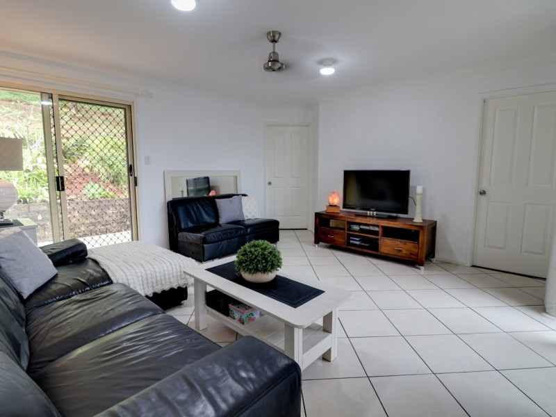 35 Yamble Drive, Ocean Shores NSW 2483