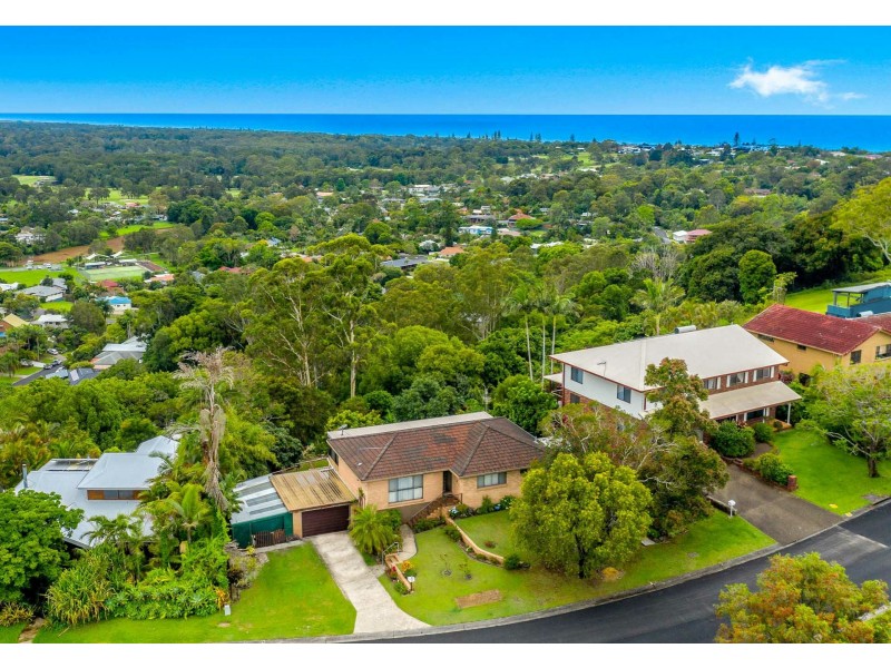 40 Tongarra Drive, Ocean Shores NSW 2483