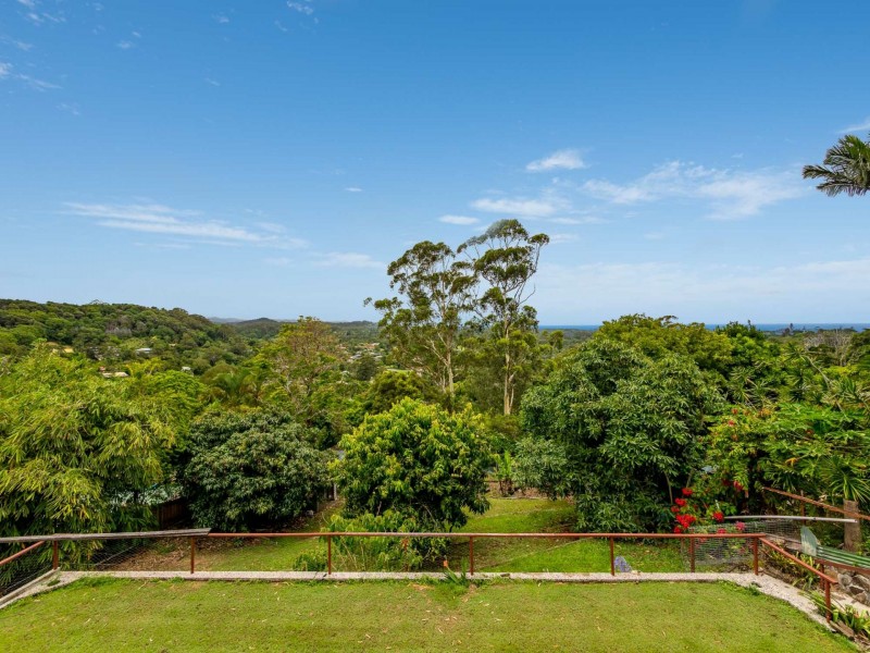 40 Tongarra Drive, Ocean Shores NSW 2483