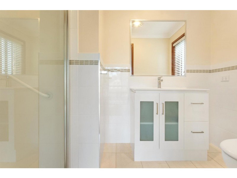 40 Kolora Way, Ocean Shores NSW 2483