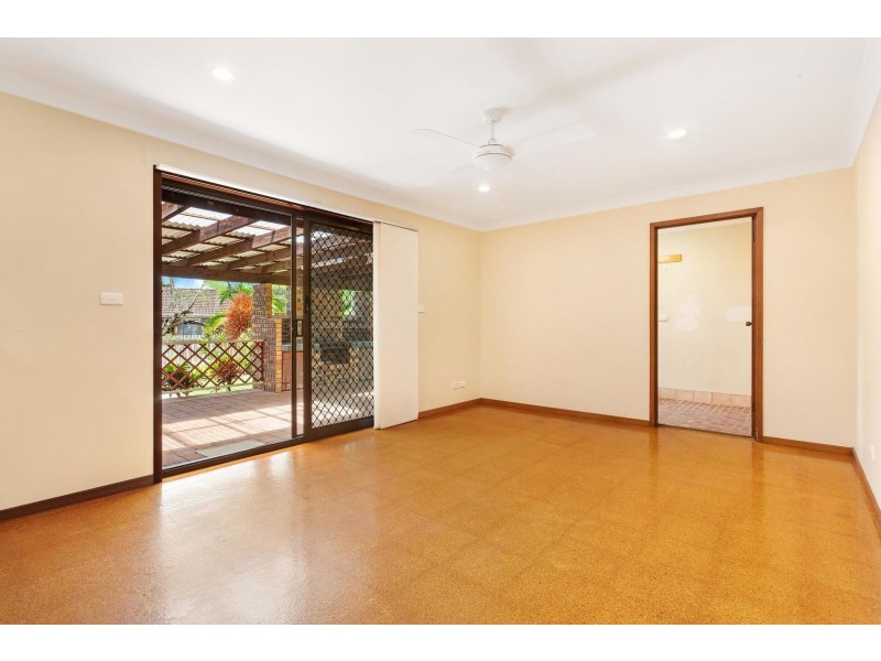 40 Kolora Way, Ocean Shores NSW 2483