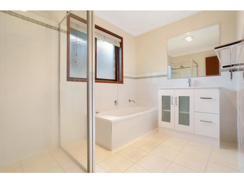 40 Kolora Way, Ocean Shores NSW 2483