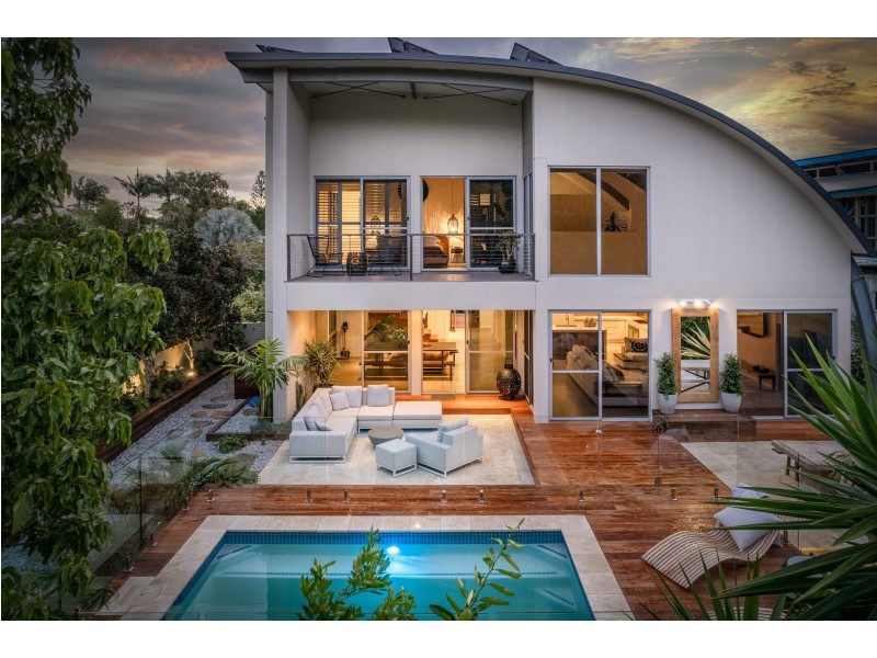 16 Mia Court, Ocean Shores NSW 2483