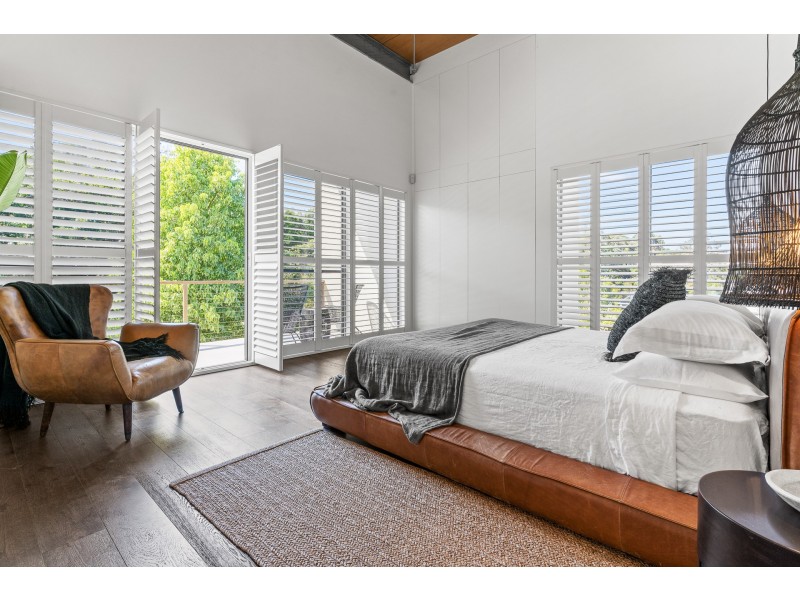 16 Mia Court, Ocean Shores NSW 2483