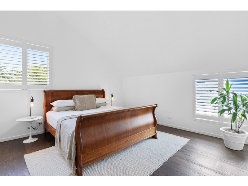 16 Mia Court, Ocean Shores NSW 2483