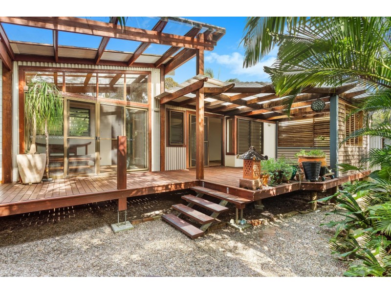 1 Gloria Street, South Golden Beach NSW 2483