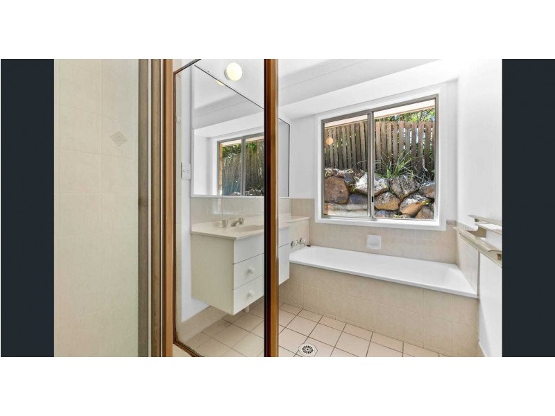 20 Matong Drive, Ocean Shores NSW 2483