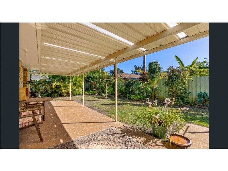 7 Natan Court, Ocean Shores NSW 2483