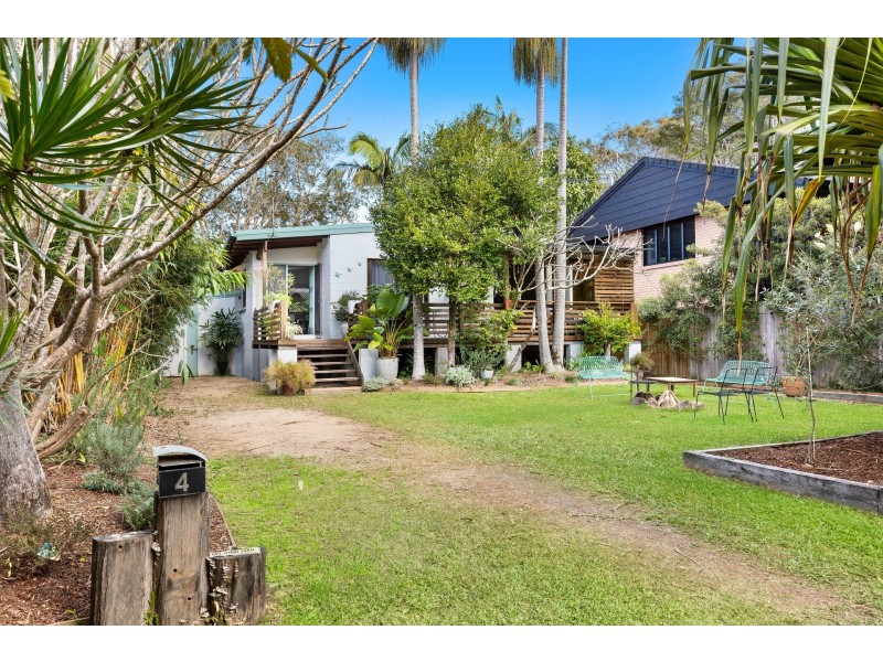 4 Robin Street, South Golden Beach NSW 2483