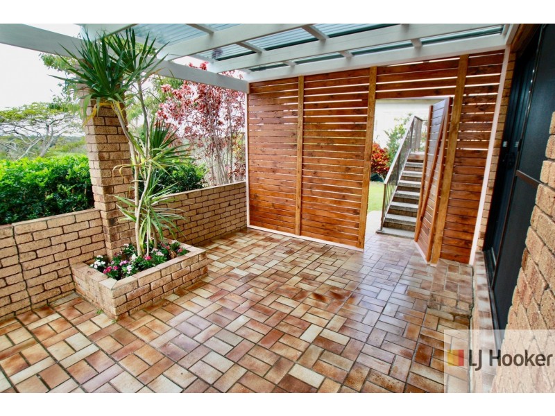 42 Yamble Drive, Ocean Shores NSW 2483