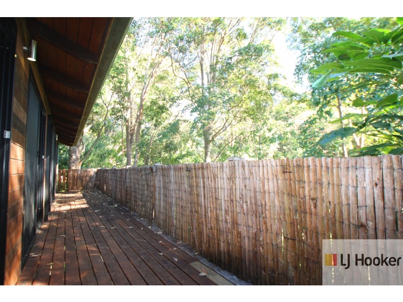 16 Nandroya Avenue, Ocean Shores NSW 2483