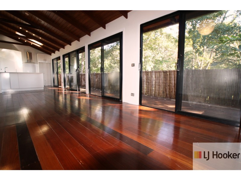 16 Nandroya Avenue, Ocean Shores NSW 2483