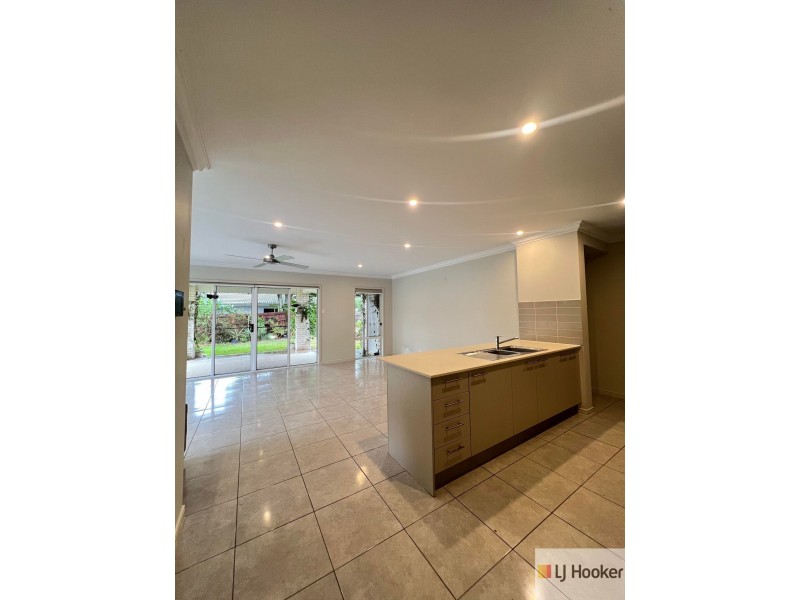 9 Miram Place, Ocean Shores NSW 2483