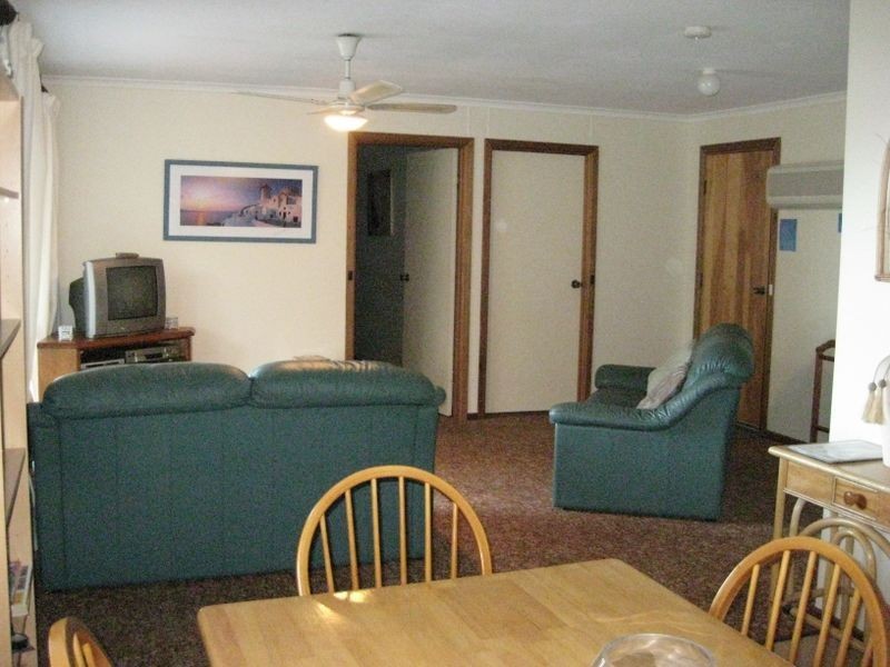 11 Baker Avenue, Port Vincent SA 5581