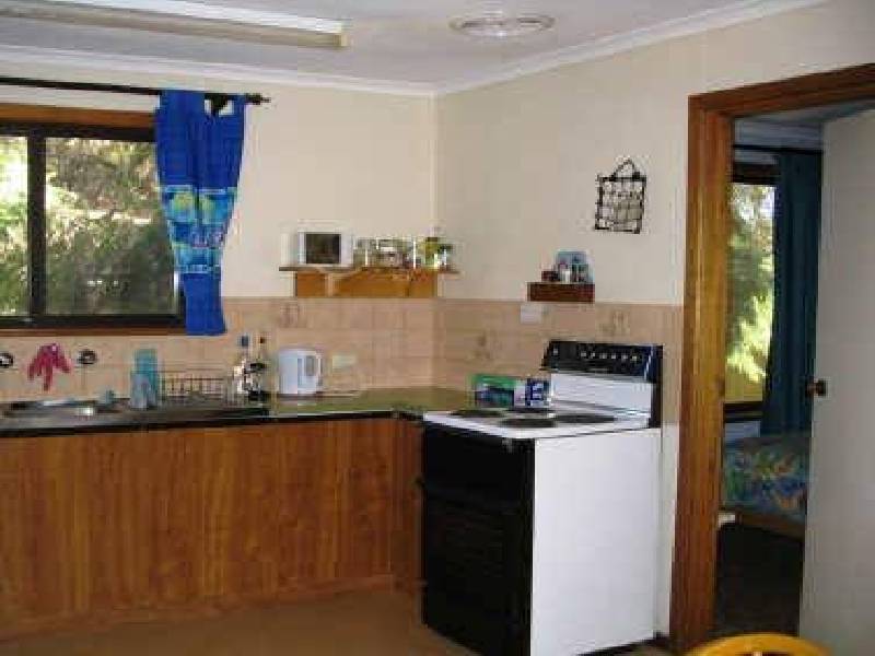 11 Baker Avenue, Port Vincent SA 5581