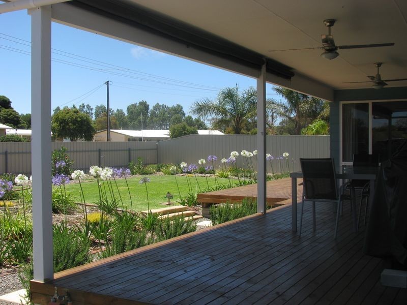 2 Talbot Road, Port Vincent SA 5581