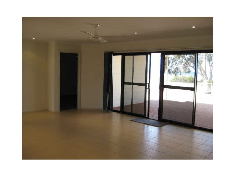 20 Esplanade, Port Vincent SA 5581