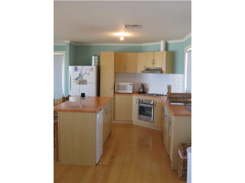 56 Esplanade, Port Vincent SA 5581