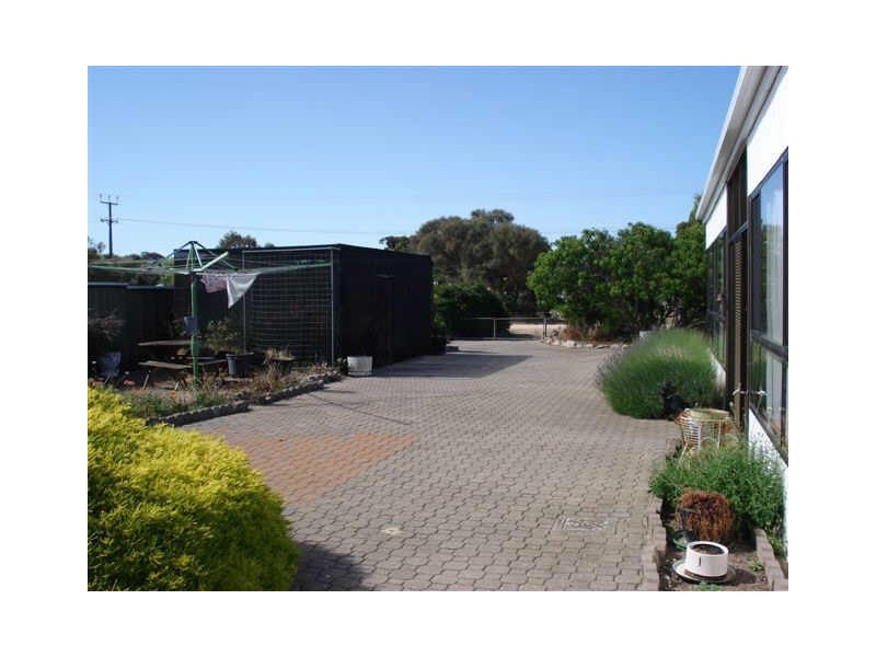 5 Esplanade, Wool Bay SA 5575