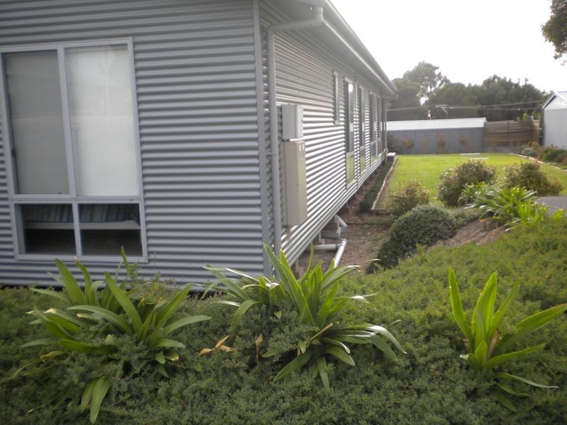 12 Young Avenue, Port Vincent SA 5581