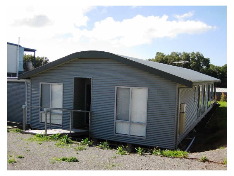 12 Young Avenue, Port Vincent SA 5581