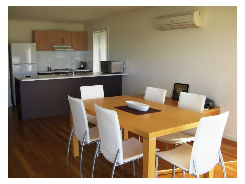 12 Young Avenue, Port Vincent SA 5581