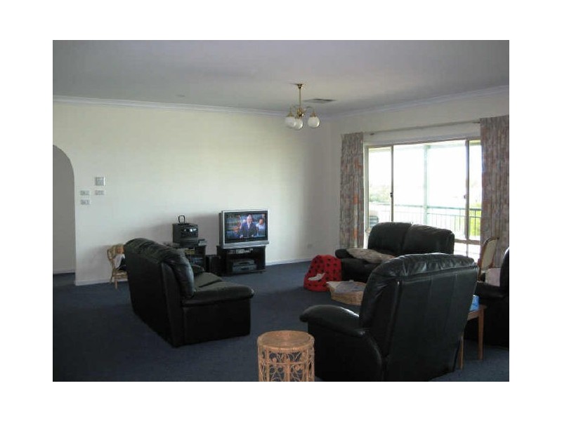 11 Moorara Way, Port Julia SA 5575