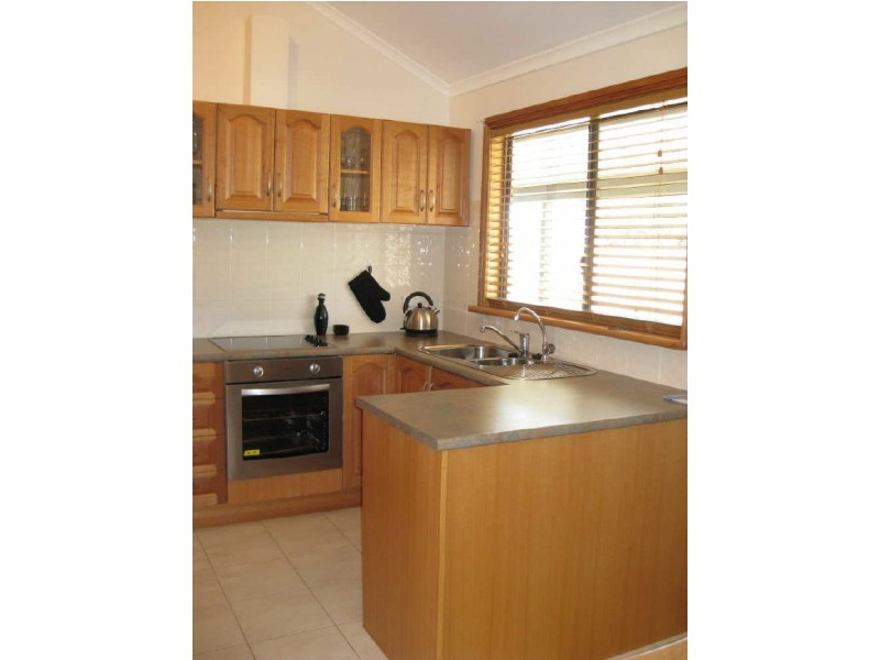 Unit 2/17 Cameron St, Port Vincent SA 5581