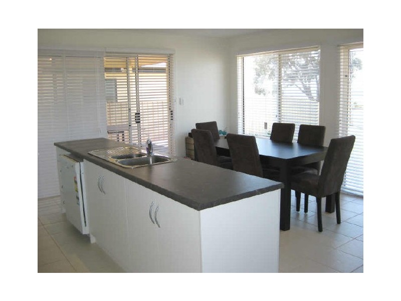 22 Esplanade, Port Vincent SA 5581