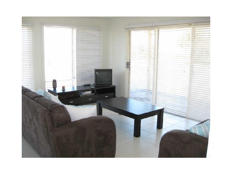 22 Esplanade, Port Vincent SA 5581