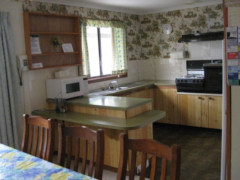 13 Baker Avenue, Port Vincent SA 5581