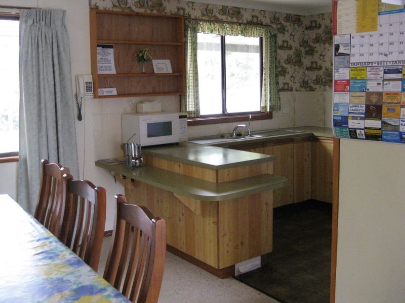 13 Baker Avenue, Port Vincent SA 5581