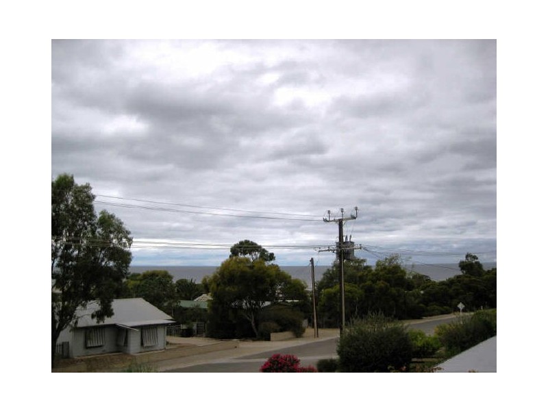 9 Young Avenue, Port Vincent SA 5581