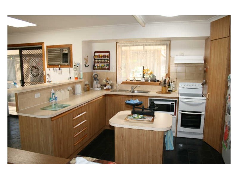 11 Giles St West, Coobowie SA 5583