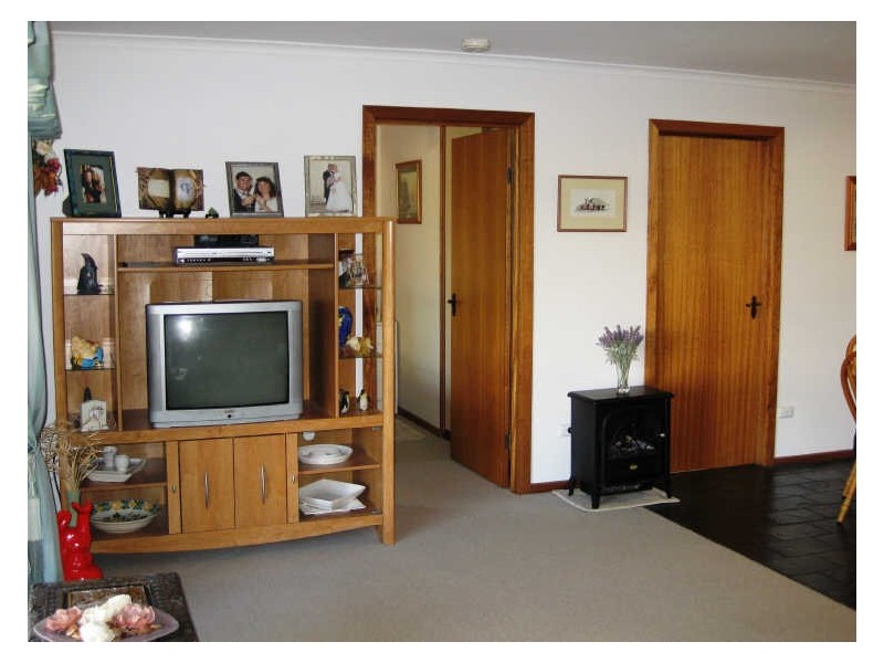 11 Giles St West, Coobowie SA 5583