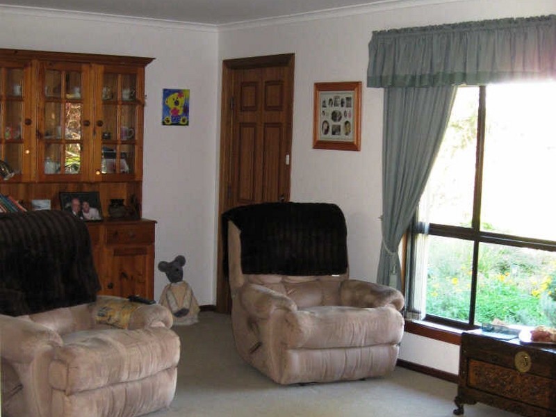 11 Giles St West, Coobowie SA 5583