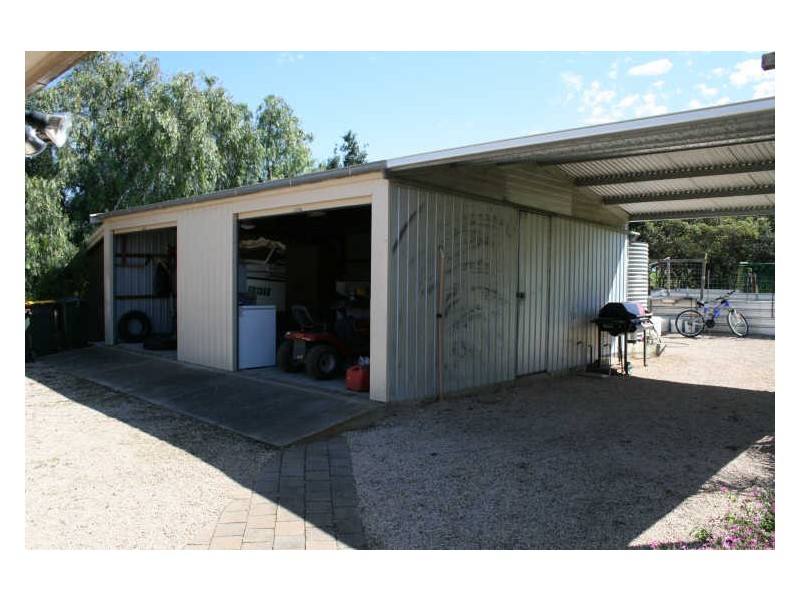 11 Giles St West, Coobowie SA 5583