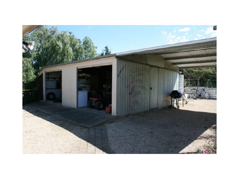 11 Giles St West, Coobowie SA 5583