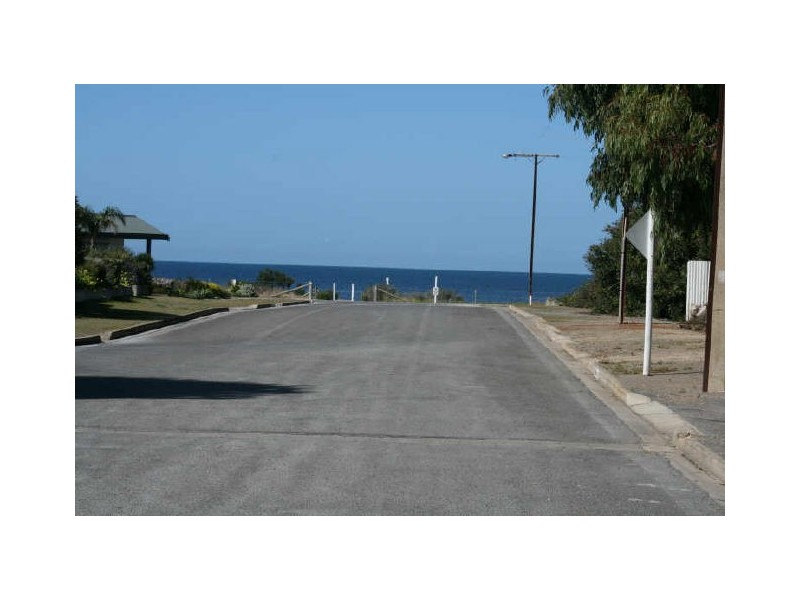 9 McPharlin Avenue, Port Vincent SA 5581