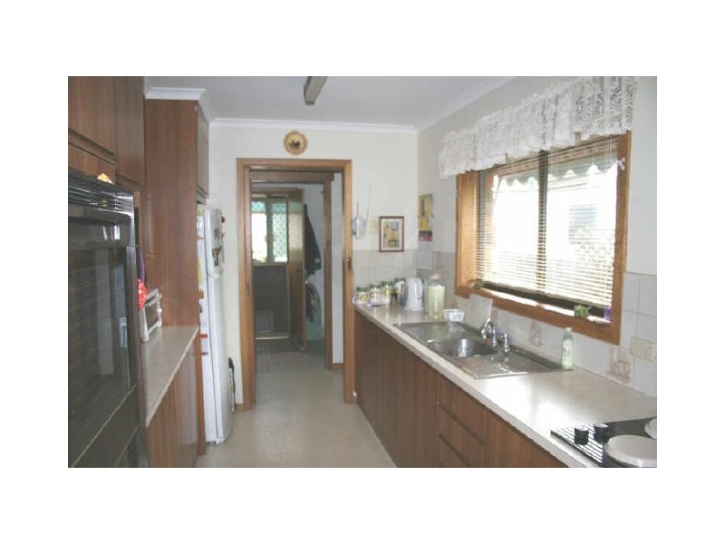 15 Wauraltee Road, Port Vincent SA 5581