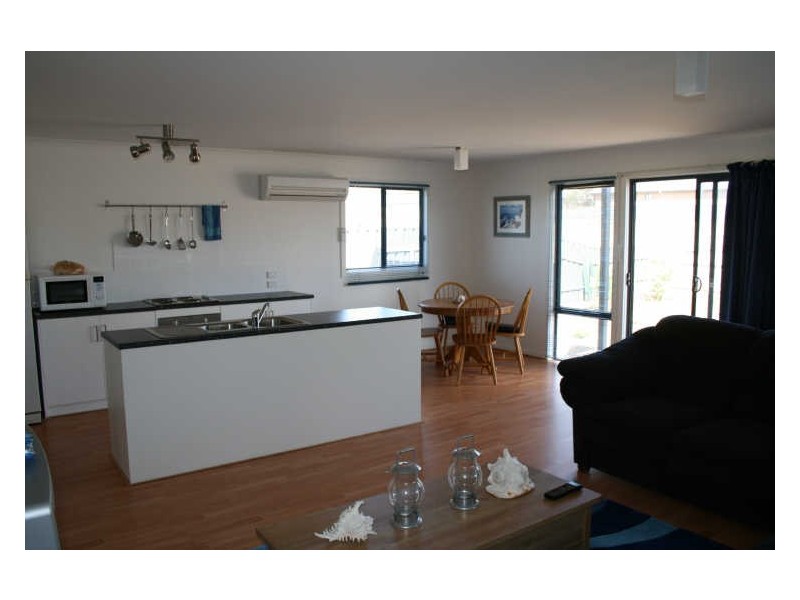 6 Hawk Road, Port Vincent SA 5581
