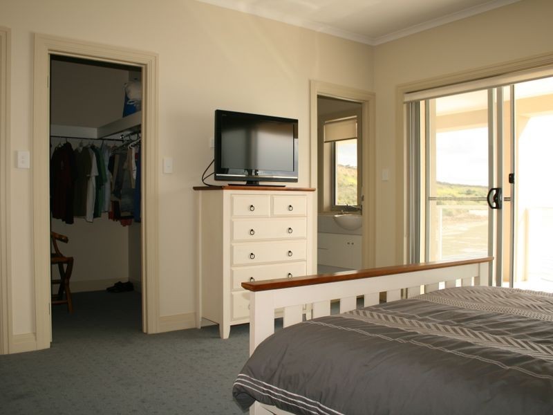 59 Marina Drive, Port Vincent SA 5581