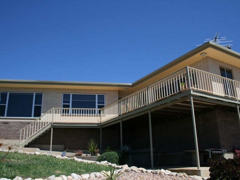 14 Buttfield Ave, Port Vincent SA 5581