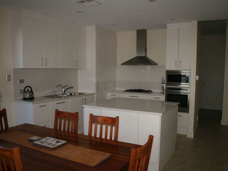 30 Marina Drive, Port Vincent SA 5581