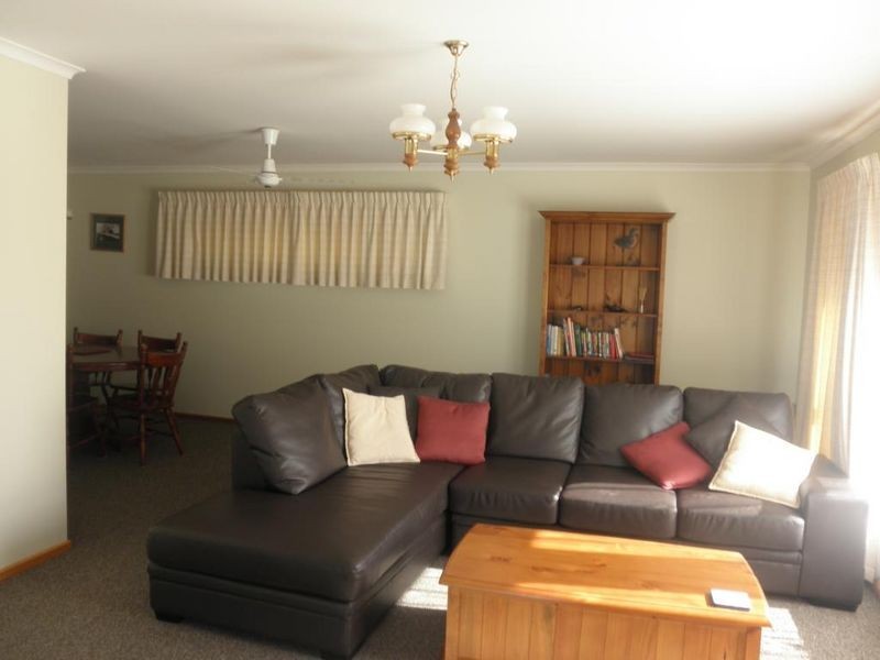 15 Wauraltee Road, Port Vincent SA 5581