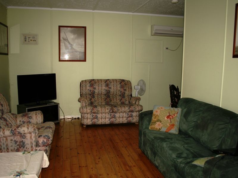 9 Baker Avenue, Port Vincent SA 5581