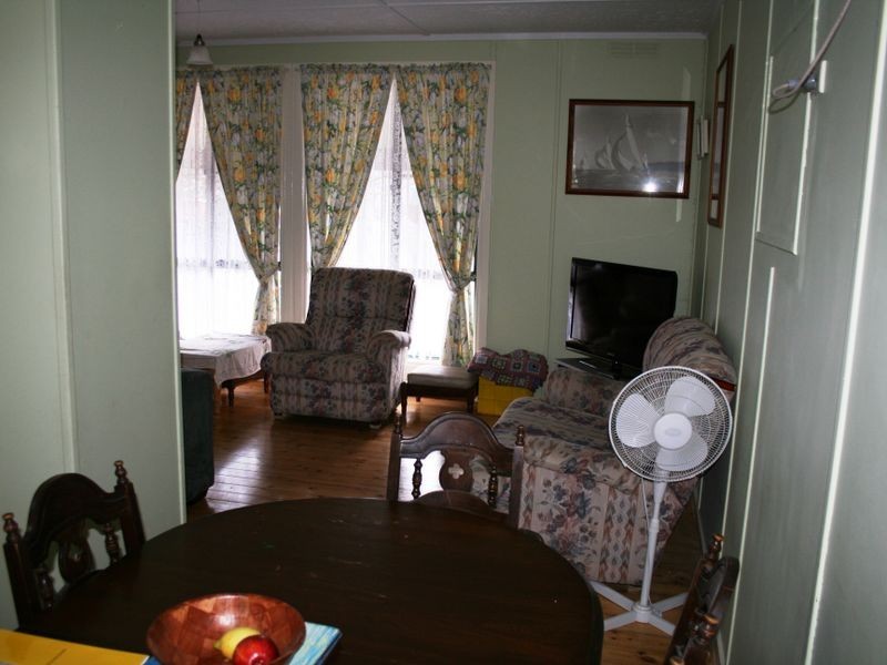 9 Baker Avenue, Port Vincent SA 5581