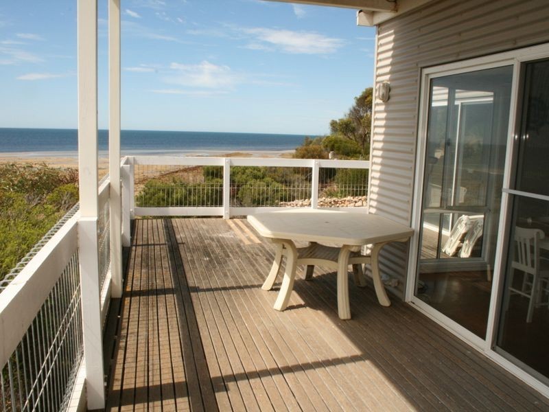 42 Esplanade, Port Vincent SA 5581