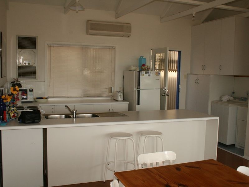 42 Esplanade, Port Vincent SA 5581