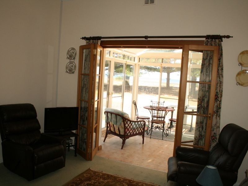 9 Minlacowie Road, Port Vincent SA 5581